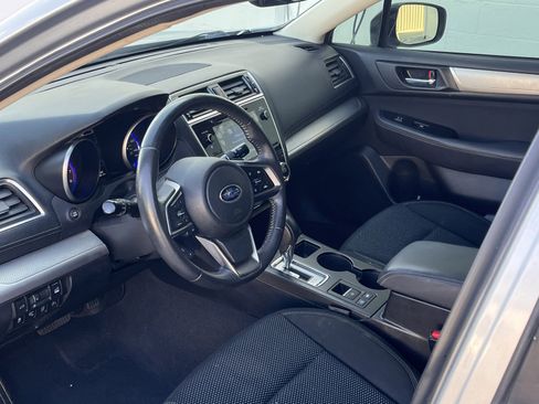 Used 2019 Subaru Outback 2.5i Premium image 11