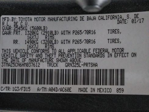 Certified 2017 Toyota Tacoma TRD Off-Road w/ Tow Package RWD image 44
