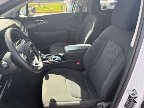 Used 2025 Kia Sportage LX image 21
