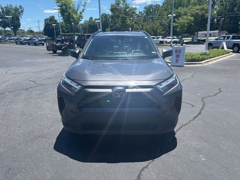 Used 2024 Toyota RAV4 XLE FWD image 4