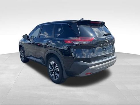 Used 2023 Nissan Rogue SV image 5