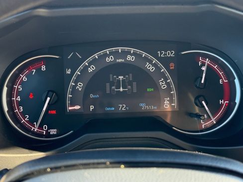 Used 2025 Toyota RAV4 XLE image 41