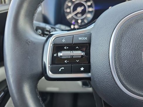 Used 2024 Kia Carnival SX Prestige image 20