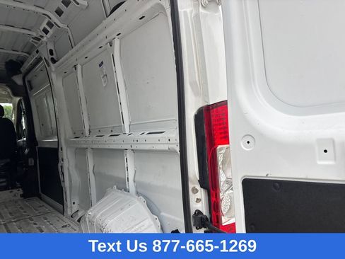 Used 2024 RAM ProMaster 2500 w/ Convenience Group FWD image 18