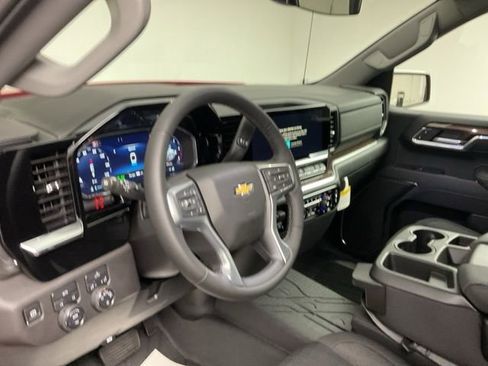 New 2025 Chevrolet Silverado 1500 LT w/ Convenience Package II image 11