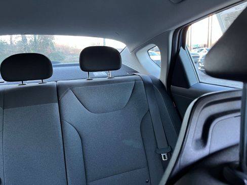 Used 2025 Kia K4 LXS image 35