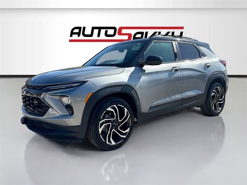 Used 2025 Chevrolet TrailBlazer RS w/ Convenience Package image 3