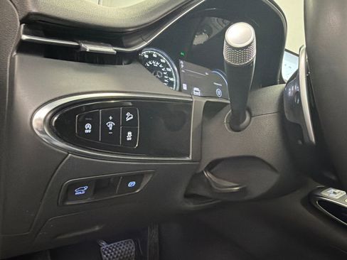 Used 2025 Genesis GV70 2.5T image 30