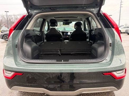 Certified 2023 Kia Niro Wave w/ Wave Preserve Package image 27