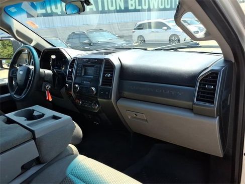 Used 2018 Ford F250 XLT image 5