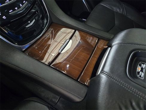 Used 2017 Cadillac Escalade Luxury image 20