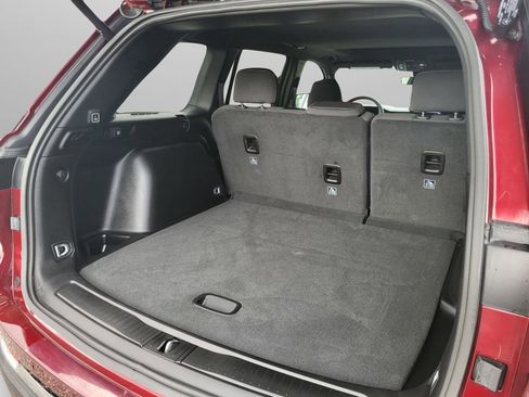 Used 2025 Jeep Grand Cherokee Laredo X w/ Luxury Tech Group I image 22