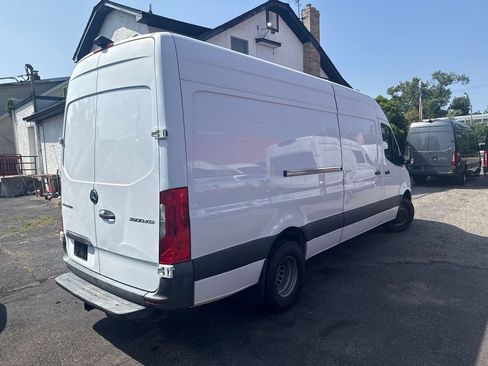Used 2019 Mercedes-Benz Sprinter 170 image 6