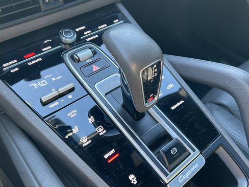 Used 2019 Porsche Cayenne image 26