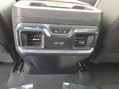 Used 2024 Chevrolet Silverado 2500 High Country w/ Technology Package AWD/4WD image 9