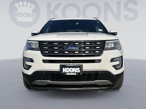 Used 2017 Ford Explorer Limited w/ Equipment Group 301A AWD/4WD image 19