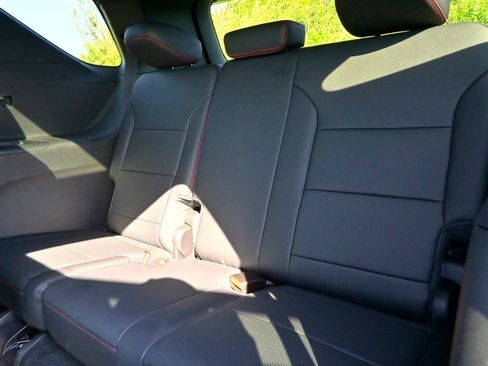 Used 2025 Chevrolet Traverse RS image 22