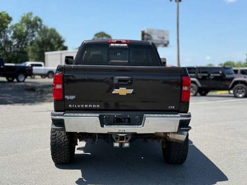 Used 2018 Chevrolet Silverado 2500 LTZ w/ Duramax Plus Package AWD/4WD image 6