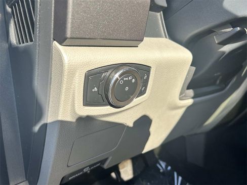 Used 2022 Ford F250 XLT w/ FX4 Off-Road Package image 14