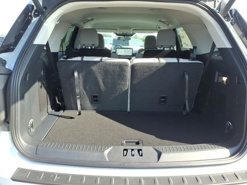 Used 2026 Ford Explorer Active w/ Active Comfort Package RWD image 17