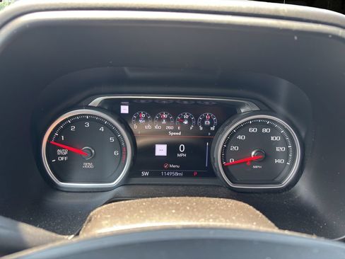 Used 2021 Chevrolet Tahoe Premier w/ Premium Package RWD image 21