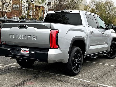 Used 2025 Toyota Tundra Limited image 12