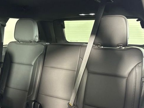 Used 2022 GMC Yukon XL Denali w/ Advanced Technology Package image 26