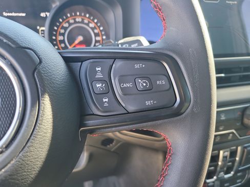 Used 2024 Jeep Wrangler Unlimited Rubicon w/ Technology Group image 27