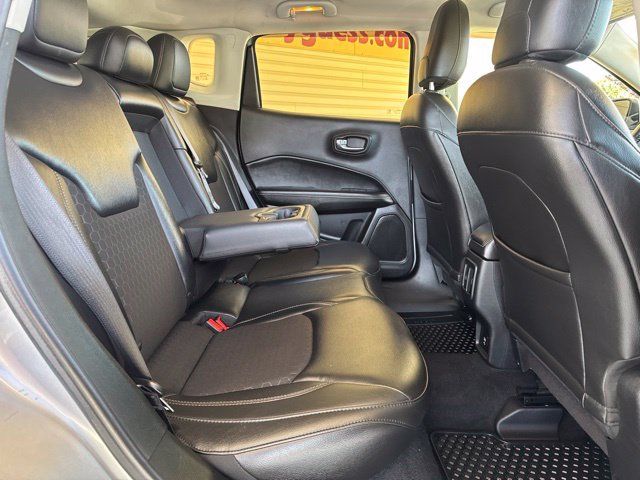 Used 2018 Jeep Compass Latitude w/ Cold Weather Group AWD/4WD image 26