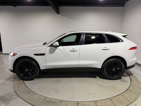 Used 2019 Jaguar F-PACE Prestige image 15