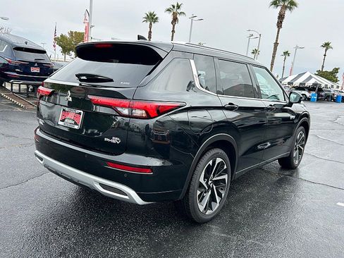 New 2025 Mitsubishi Outlander SEL image 4
