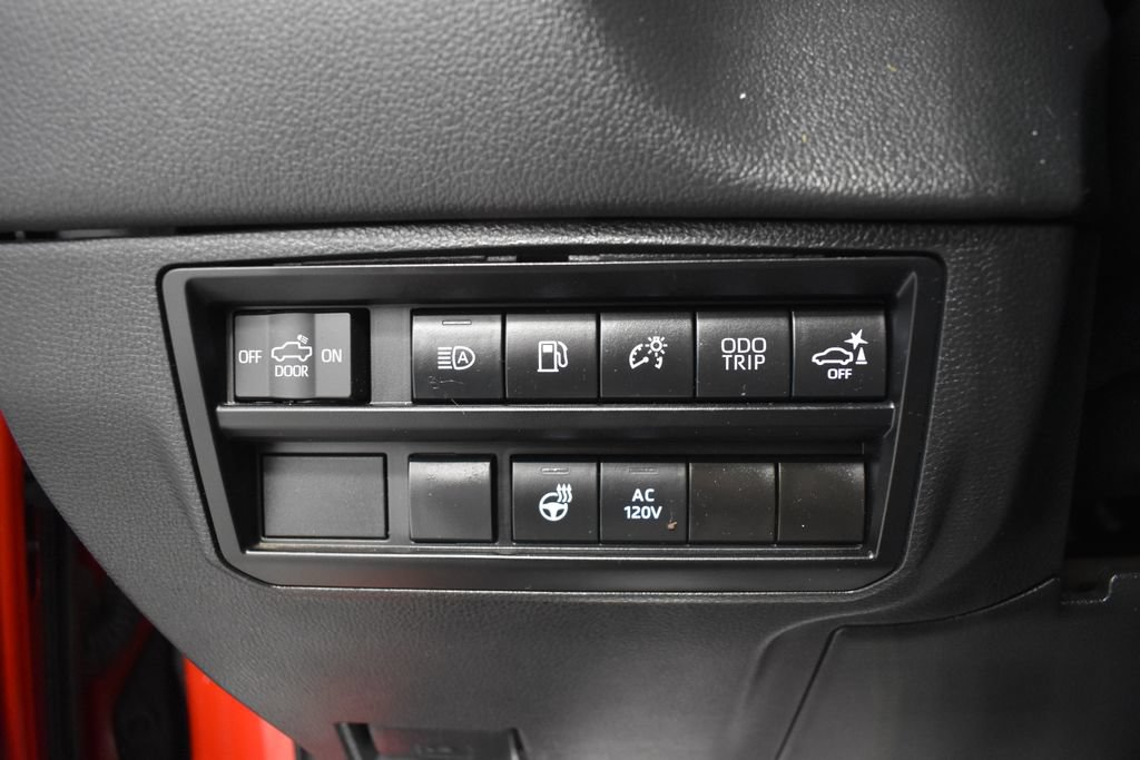 Used 2024 Toyota Tundra Limited AWD/4WD image 19