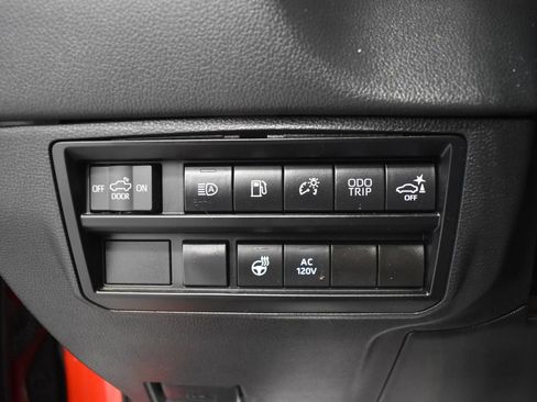 Used 2024 Toyota Tundra Limited AWD/4WD image 19