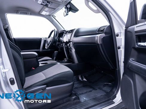 Used 2020 Toyota 4Runner SR5 image 45