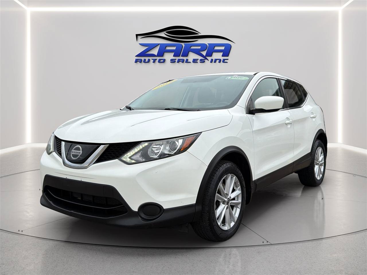 Used 2019 Nissan Rogue Sport S w/ Appearance Package AWD/4WD image 3