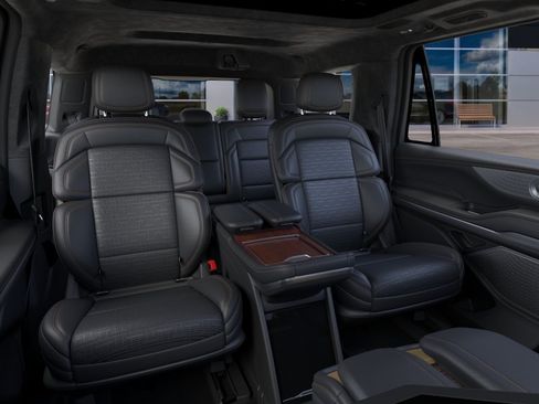 New 2026 Lincoln Navigator Black Label AWD/4WD image 11