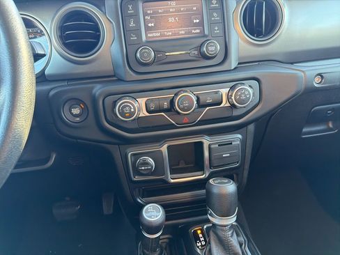 Used 2021 Jeep Wrangler Unlimited Sport image 15