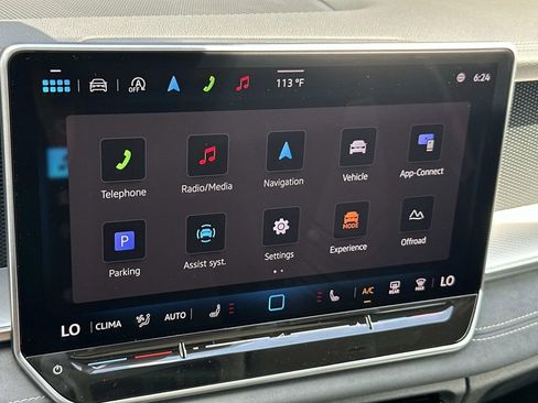 New 2025 Volkswagen Tiguan SE image 22