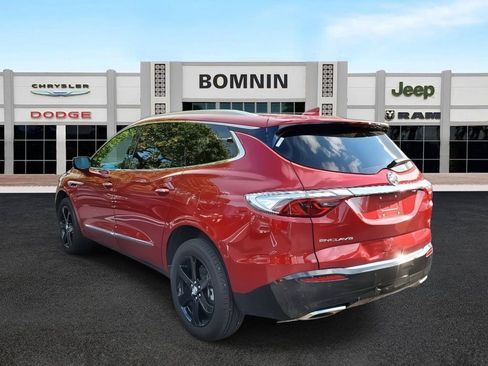 Used 2024 Buick Enclave Essence w/ Sport Touring Edition image 4