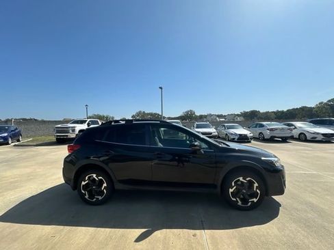 Used 2021 Subaru Crosstrek 2.5i Limited w/ Moonroof Package 2 AWD/4WD image 3