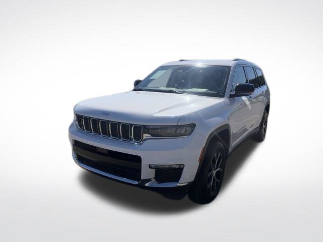 Used 2023 Jeep Grand Cherokee L Limited RWD image 3