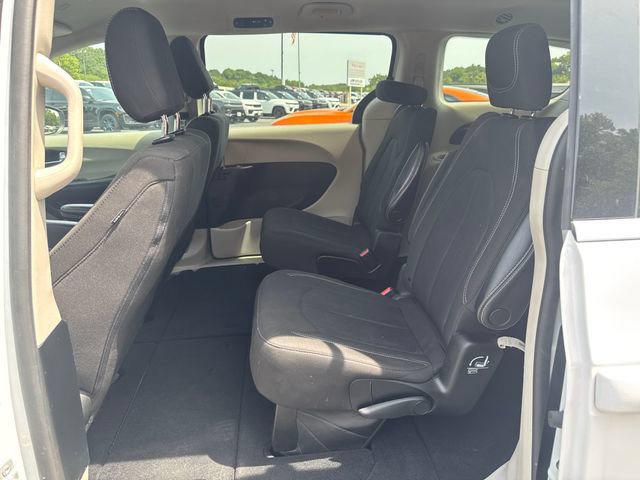 Used 2023 Chrysler Voyager LX FWD image 27