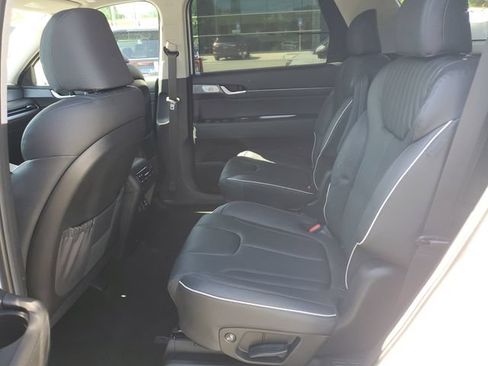 Used 2024 Hyundai Palisade Limited AWD/4WD image 14