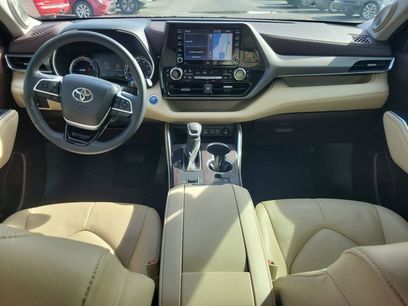 Used 2022 Toyota Highlander Limited