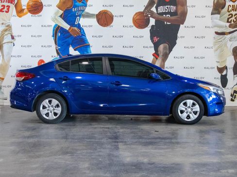 Used 2018 Kia Forte LX image 16