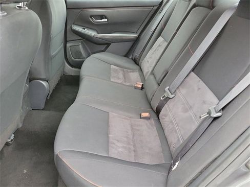 Used 2025 Nissan Sentra SR image 14