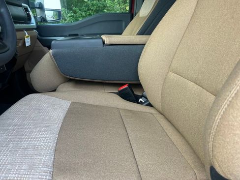 New 2025 Ford F250 XLT image 14