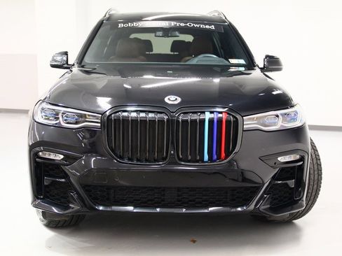 Used 2022 BMW X7 M50i w/ Executive Package image 3