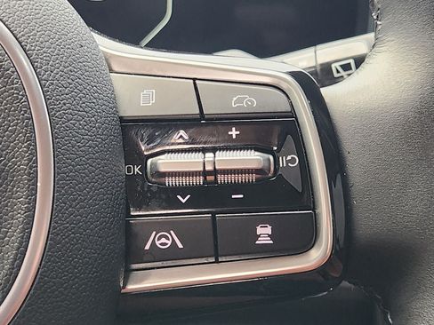 Used 2025 Kia Carnival SX Prestige FWD image 28