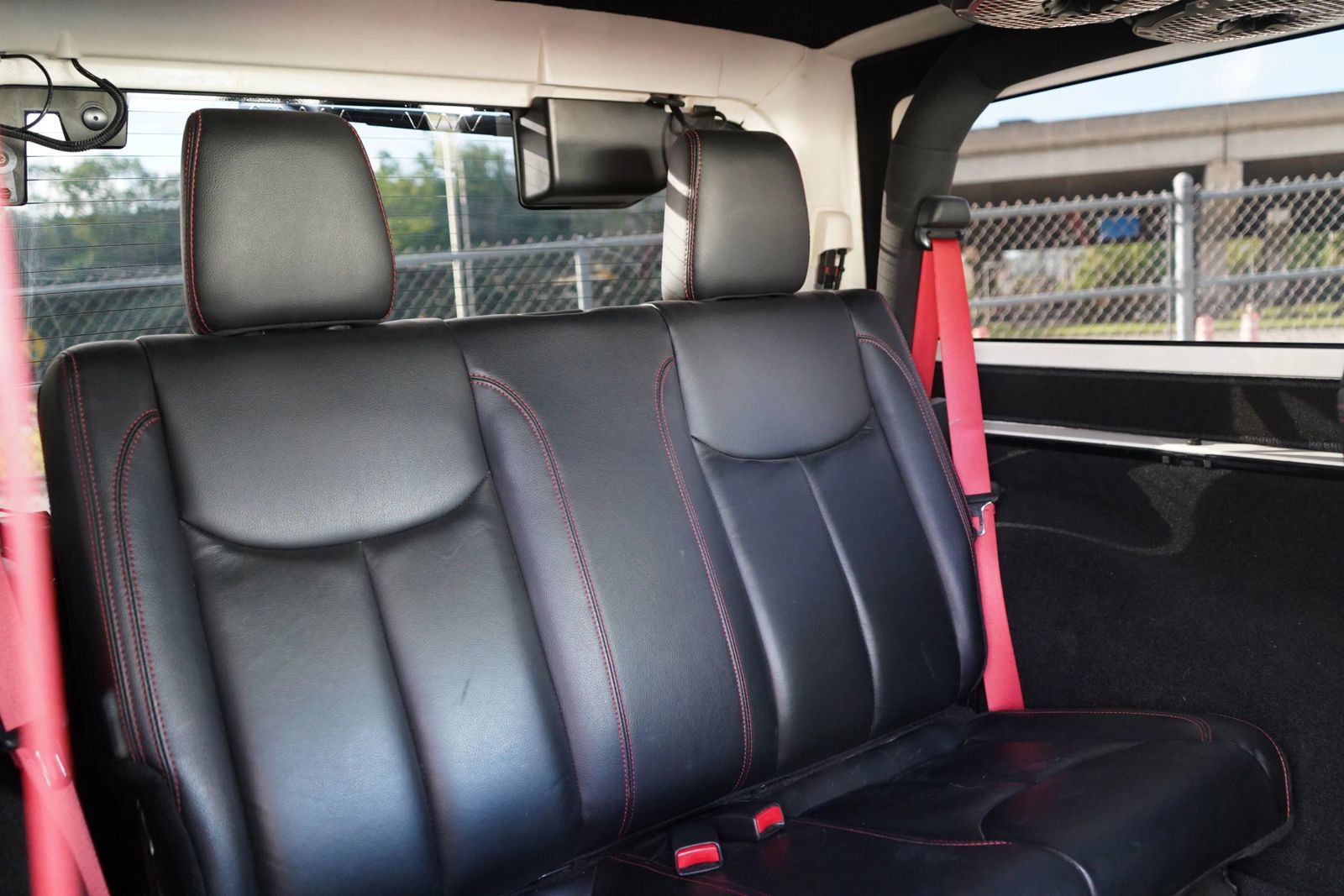 Used 2018 Jeep Wrangler Rubicon AWD/4WD image 21
